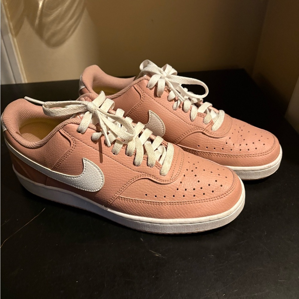 Nike Blush Pink and White Sneakers
Women’s Size 9.5 / Mens Size 8